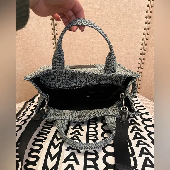 Marc Jacobs The Sun faded Medium tote denim bag - Picture 8 of 13